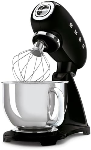 Tilt head five quart mixer in black